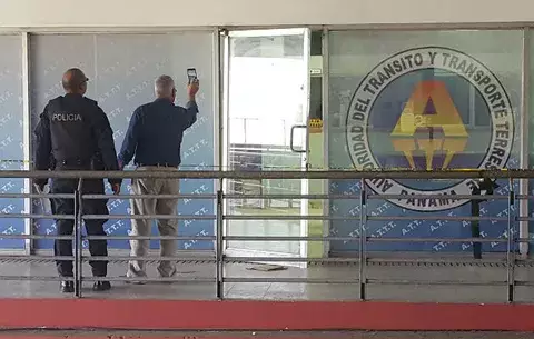 Se llevan 5 mil dólares de caja fuerte de la ATTT