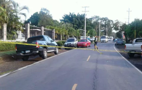 Conductor que recibió tiro en la cabeza sigue grave