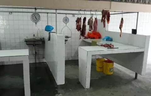 Bajan ventas en mercado de Las Tablas tras desconocer reapertura