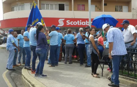 Trabajadores del IDAAN continúan jornadas de protesta