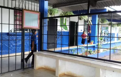 Nombran celador e inspectora tras amenazas a estudiantes 