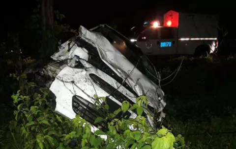 Persecución policial termina en colisión en La Pita
