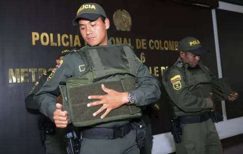 Alerta por “plan Pistola” contra la policía en Colombia 