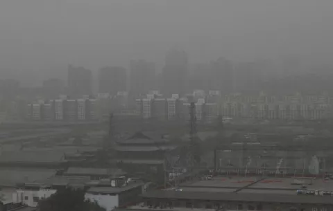 La contaminación en Pekín llega a niveles "peligrosos"
