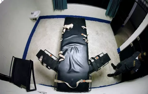 Ejecutan a un preso que mató al doctor que lo trajo al mundo