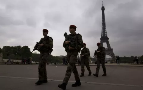 Francia despliega más de 50,000 policías en la segunda vuelta de elecciones