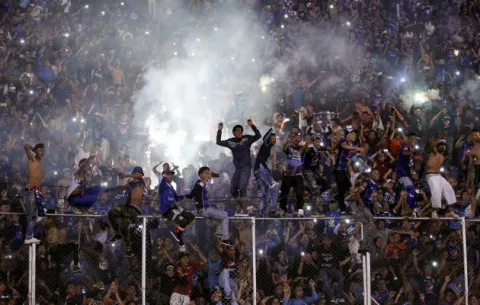 Cuatro muertos en Honduras por avalancha en estadio