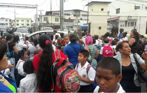 Imposible dar clases en escuela República de Bolivia en Colón