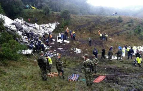 Aseguradora no cubre avión del Chapeconse por haber ido a Colombia sin avisar