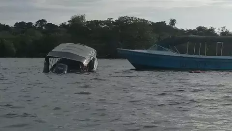 Se hunde lancha en Bocas del Toro, pero se salvan pasajeros