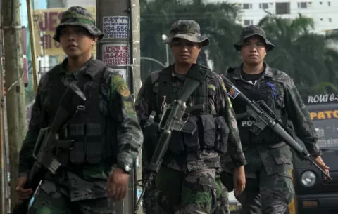 Duterte, dispuesto a extender la ley marcial a toda Filipinas
