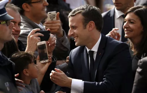 Macron inicia su mandato con el objetivo de relanzar el proyecto europeo