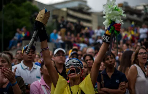 Oposición reta al gobierno con marcha a hacia el centro de Caracas 