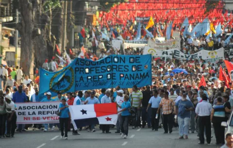 Gremios docentes mantienen ultimátum de irse a huelga 