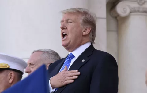 Trump declara el Día de los Caídos en EE.UU. como el día "de la paz permanente"