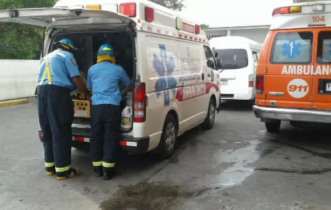 Imprudencia al cruzar vía casi cobra otra vida 