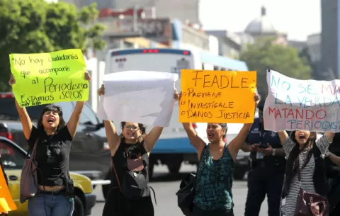 Paro digital y protestas en México en repudio al asesinato de periodistas