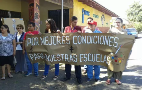 Preocupados por crítica situación de escuelas en Herrera