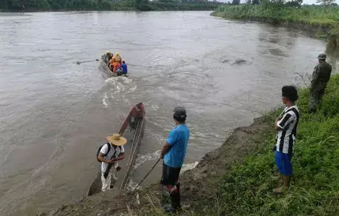 Prosigue búsqueda de joven que cayó en río Sixaola