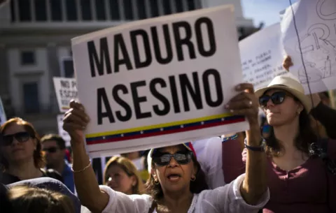 La oposición venezolana demanda abrir un canal humanitario 
