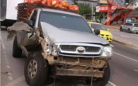 Vehículo es impactado por remolque en Burunga, Arraiján