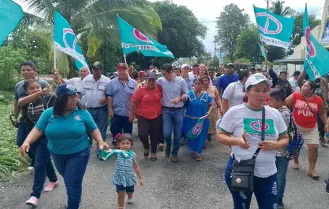 Roux insta a bocatoreños a sumarse a proyecto país