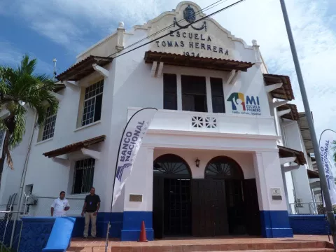 Suspenden clases en escuela Juan B. del Busto de Chitré