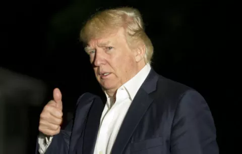 Trump: Sucesor de Comey “recuperá el prestigio del FBI” 