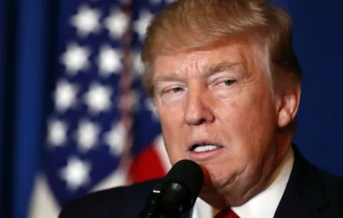Un congresista demócrata pide que se someta a Trump a juicio político