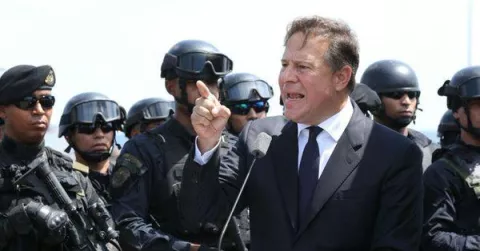 J.C. Varela culpa al narcotráfico por la ola de crímenes en Colón