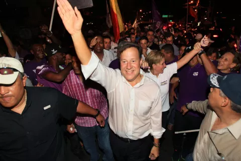 Varela gasta $63 mil en operación de funcionario de la presidencia 