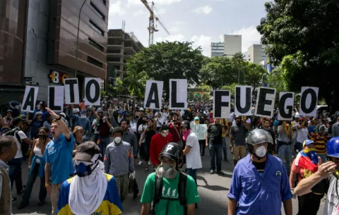 Oposición se moviliza en Caracas por salida del aire de RCTV hace 10 años