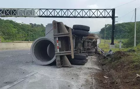 Hombre muere atropellado en autopista Panamá-Colón