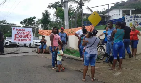 Por 9 horas no permiten entrar a trabajadores 