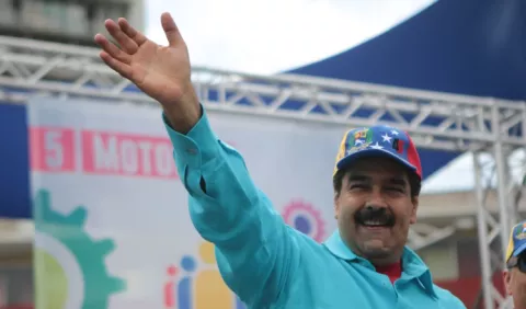 Chavistas  buscan respaldo popular 