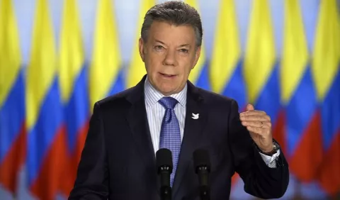 Santos pide aprovechar visita del papa el próximo septiembre
