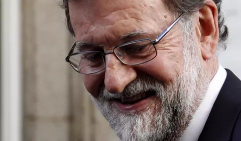 Mariano Rajoy supera moción de censura 