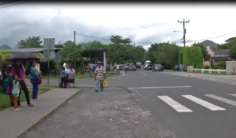 Menores se intoxican por comer confite en El Valle