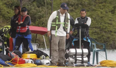 Buscan causas del naufragio que deja 7 muertos 
