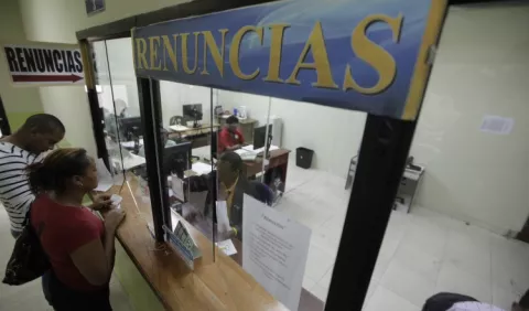 280 personas renuncian por día