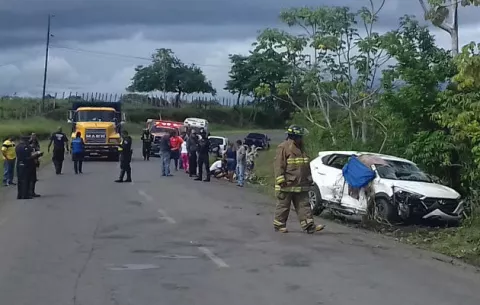 Dos víctimas fatales al sufrir accidente y caer a un lago en Chiriquí 
