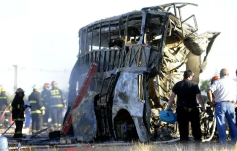 Accidente de autobús deja 15 muertos en Argentina