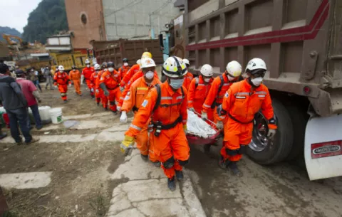 Al menos once muertos y varios desaparecidos por alud en Guatemala
