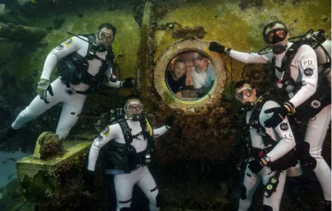Astronautas entrenan a 20 metros bajo el mar para ir al espacio