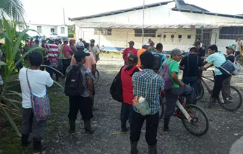 Bananeros en segundo día de paro en Bocas del Toro