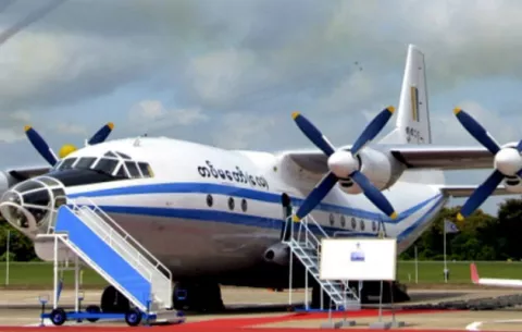 Hallan cadáveres al buscar avión desaparecido en Birmania