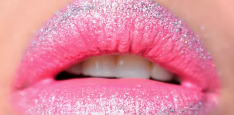 La nueva tendencia del maquillaje se llama Glitter