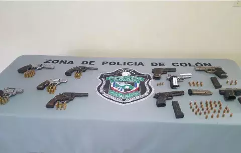 Decomisan 10 armas de fuego en operativos en Colón