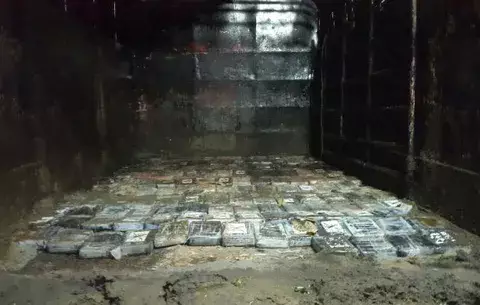 Decomisan 197 paquetes de cocaína dentro de un camión en Barú 