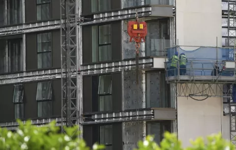 Unos 600 edificios en Inglaterra tienen revestimiento inflamable